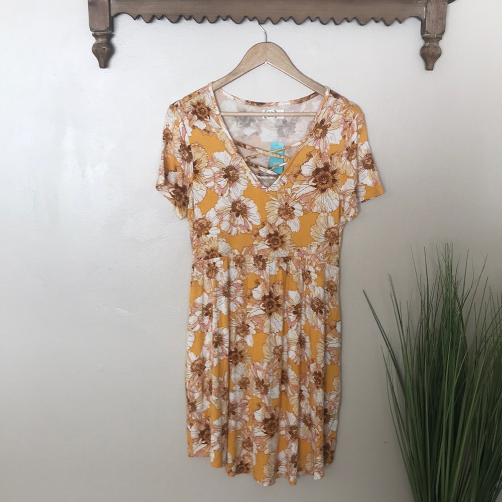 NEW Maurice Floral Dress. Small